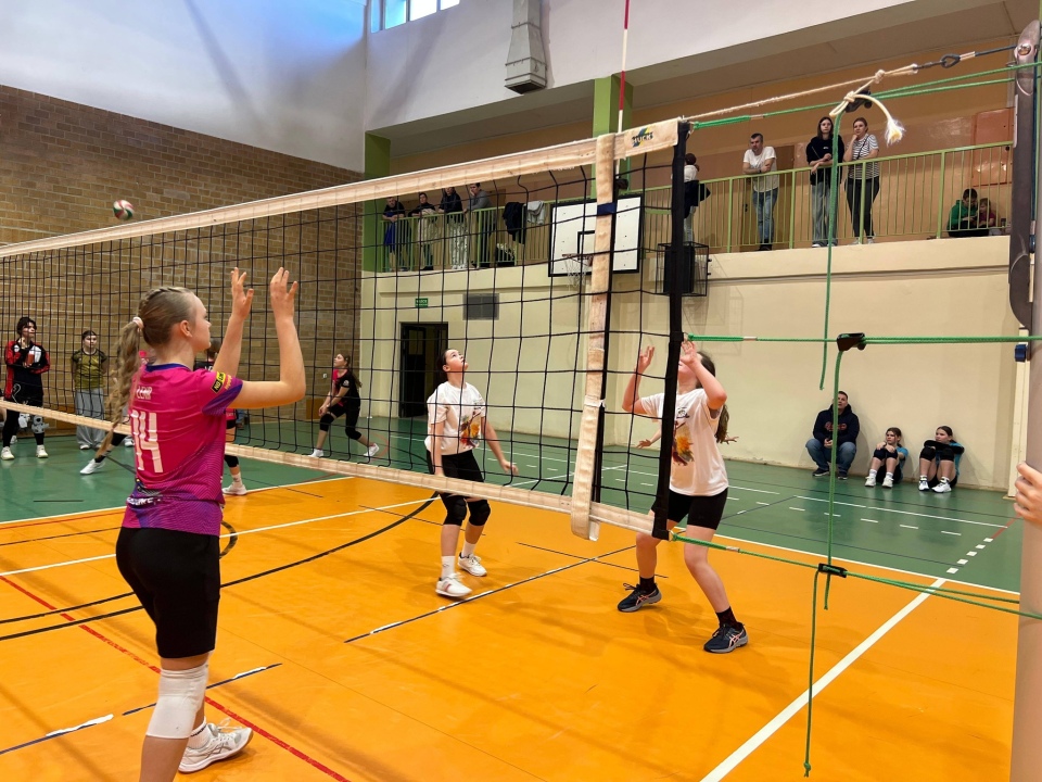 Zimowy turniej minisiatkówki w SP 5 Ostrołęka [2.03.2026] - zdjęcie #30 - eOstroleka.pl