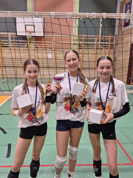 Zimowy turniej minisiatkówki w SP 5 Ostrołęka [2.03.2026] - zdjęcie #29 - eOstroleka.pl