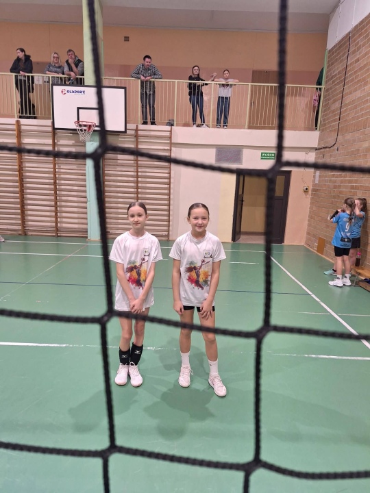 Zimowy turniej minisiatkówki w SP 5 Ostrołęka [2.03.2026] - zdjęcie #27 - eOstroleka.pl