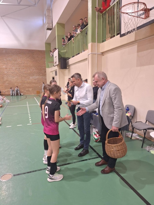 Zimowy turniej minisiatkówki w SP 5 Ostrołęka [2.03.2026] - zdjęcie #26 - eOstroleka.pl