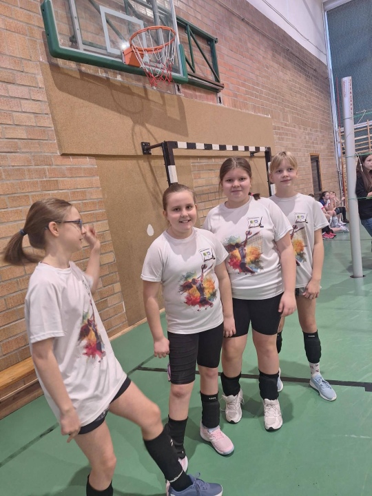 Zimowy turniej minisiatkówki w SP 5 Ostrołęka [2.03.2026] - zdjęcie #19 - eOstroleka.pl