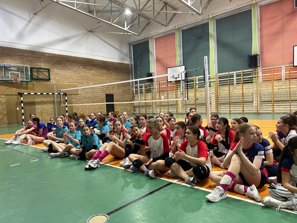 Zimowy turniej minisiatkówki w SP 5 Ostrołęka [2.03.2026] - zdjęcie #7 - eOstroleka.pl