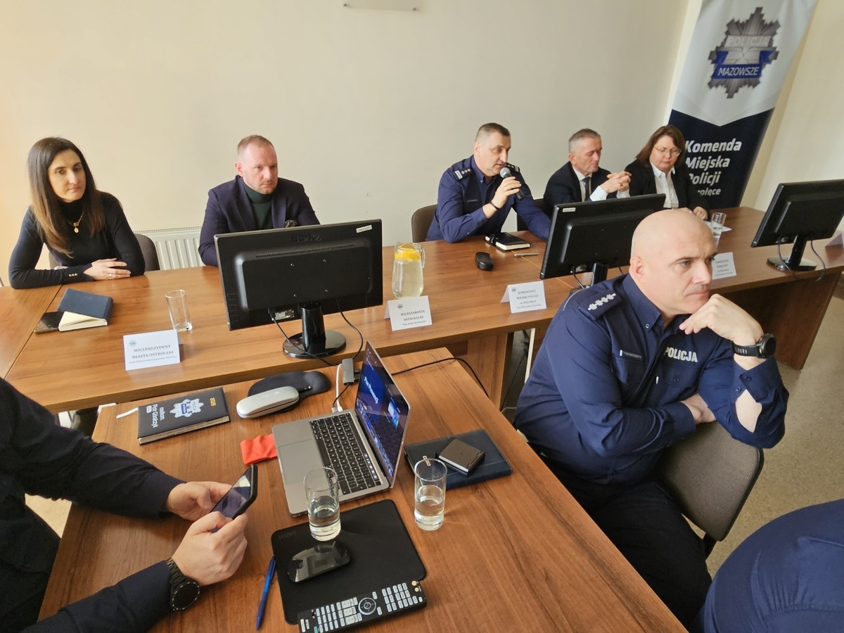 Odprawa roczna w ostrołęckiej policji [02.03.2026] - zdjęcie #2 - eOstroleka.pl