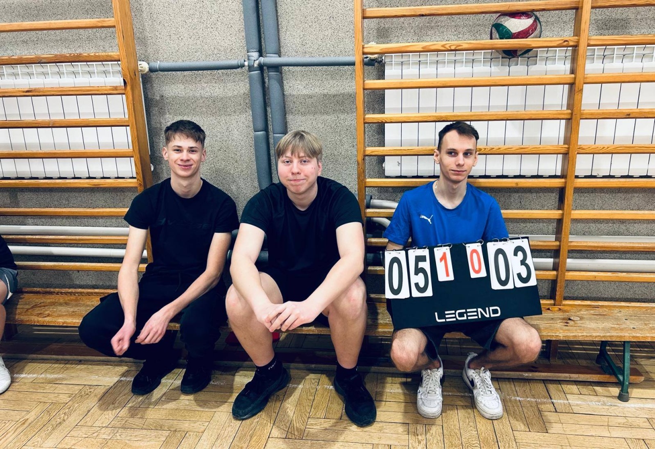 Siatkarskie emocje w ostrołęckiej „Czwórce” fot. ZSZ nr 4 [27.02.2026] - zdjęcie #32 - eOstroleka.pl