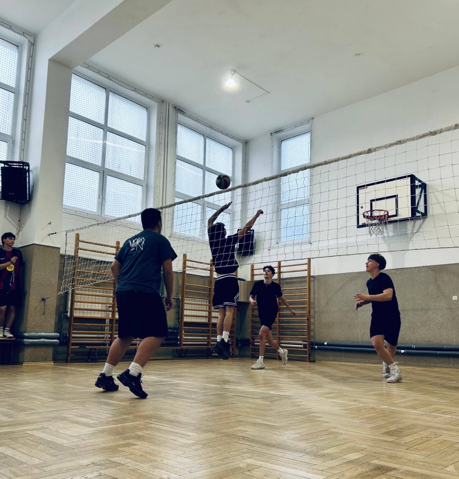 Siatkarskie emocje w ostrołęckiej „Czwórce” fot. ZSZ nr 4 [27.02.2026] - zdjęcie #29 - eOstroleka.pl