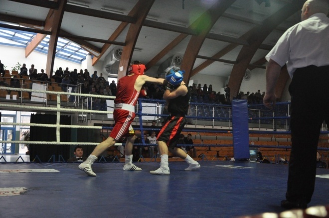 Puchar Polski Juniorów w Boksie (18.11.2011) - zdjęcie #29 - eOstroleka.pl