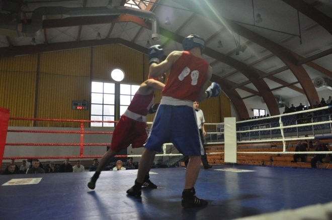 Puchar Polski Juniorów w Boksie (18.11.2011) - zdjęcie #16 - eOstroleka.pl