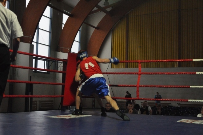 Puchar Polski Juniorów w Boksie (18.11.2011) - zdjęcie #8 - eOstroleka.pl