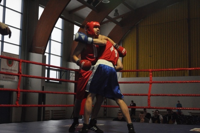 Puchar Polski Juniorów w Boksie (18.11.2011) - zdjęcie #6 - eOstroleka.pl