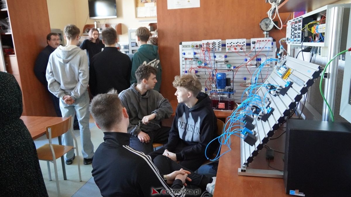 Dzień Zawodowca w ZSZ nr 1 [04.03.2026] - zdjęcie #33 - eOstroleka.pl