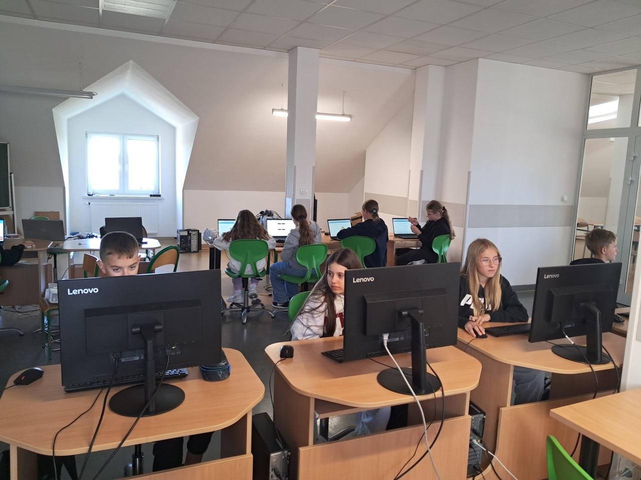 Matematyka ze sztuczną inteligencją w gminie Olszewo-Borki. Uczniowie testują nowe rozwiązanie fot. Gmina Olszewo-Borki [05.03.2026] - zdjęcie #13 - eOstroleka.pl