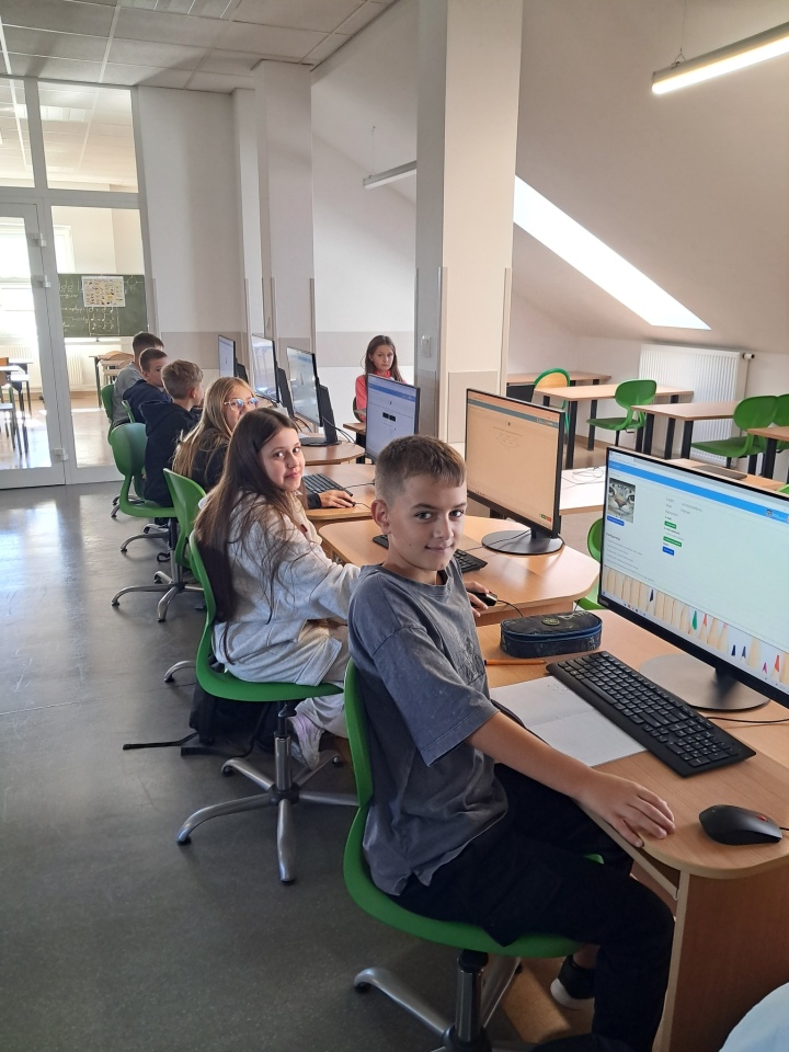 Matematyka ze sztuczną inteligencją w gminie Olszewo-Borki. Uczniowie testują nowe rozwiązanie fot. Gmina Olszewo-Borki [05.03.2026] - zdjęcie #11 - eOstroleka.pl