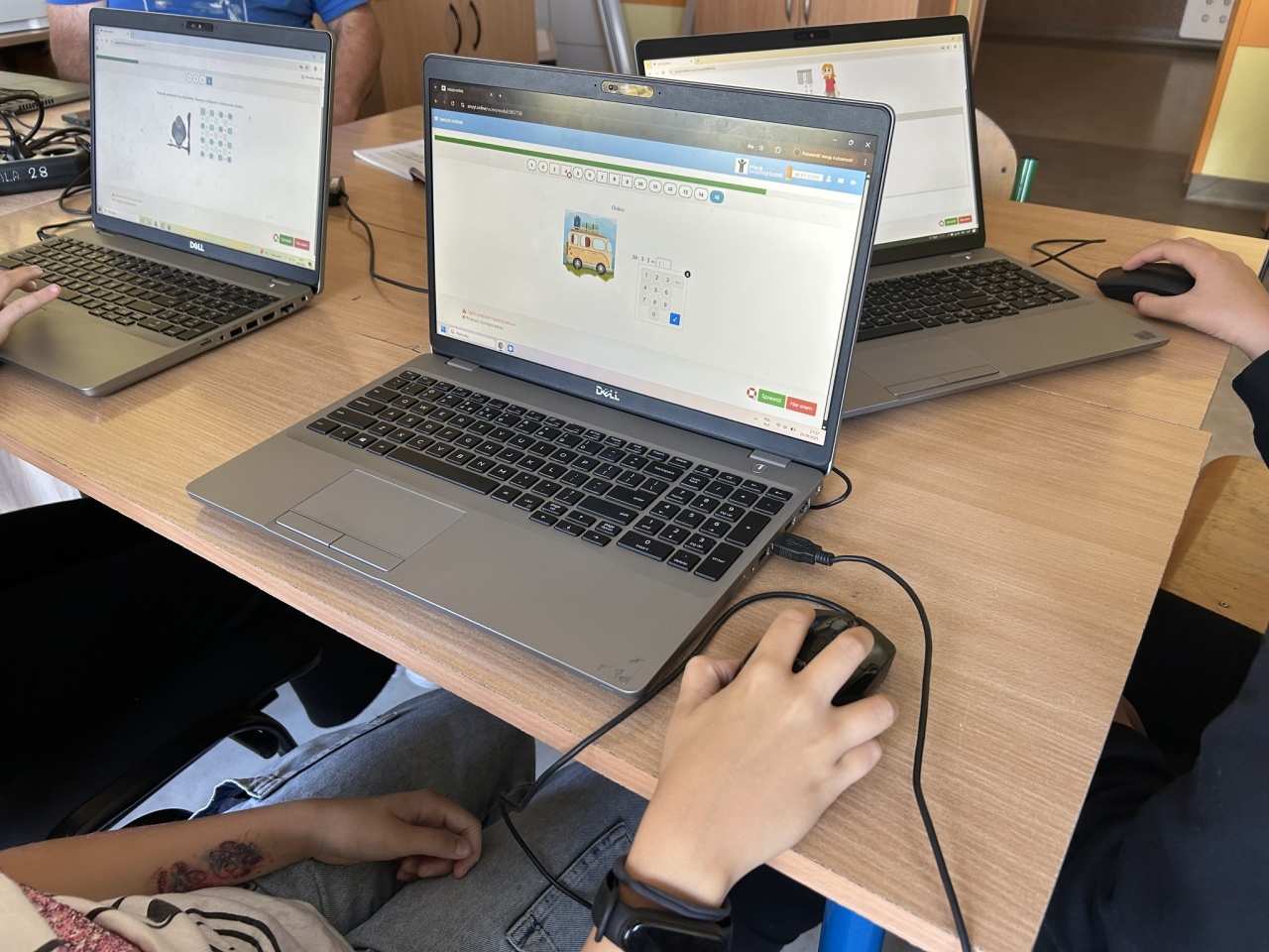 Matematyka ze sztuczną inteligencją w gminie Olszewo-Borki. Uczniowie testują nowe rozwiązanie fot. Gmina Olszewo-Borki [05.03.2026] - zdjęcie #3 - eOstroleka.pl