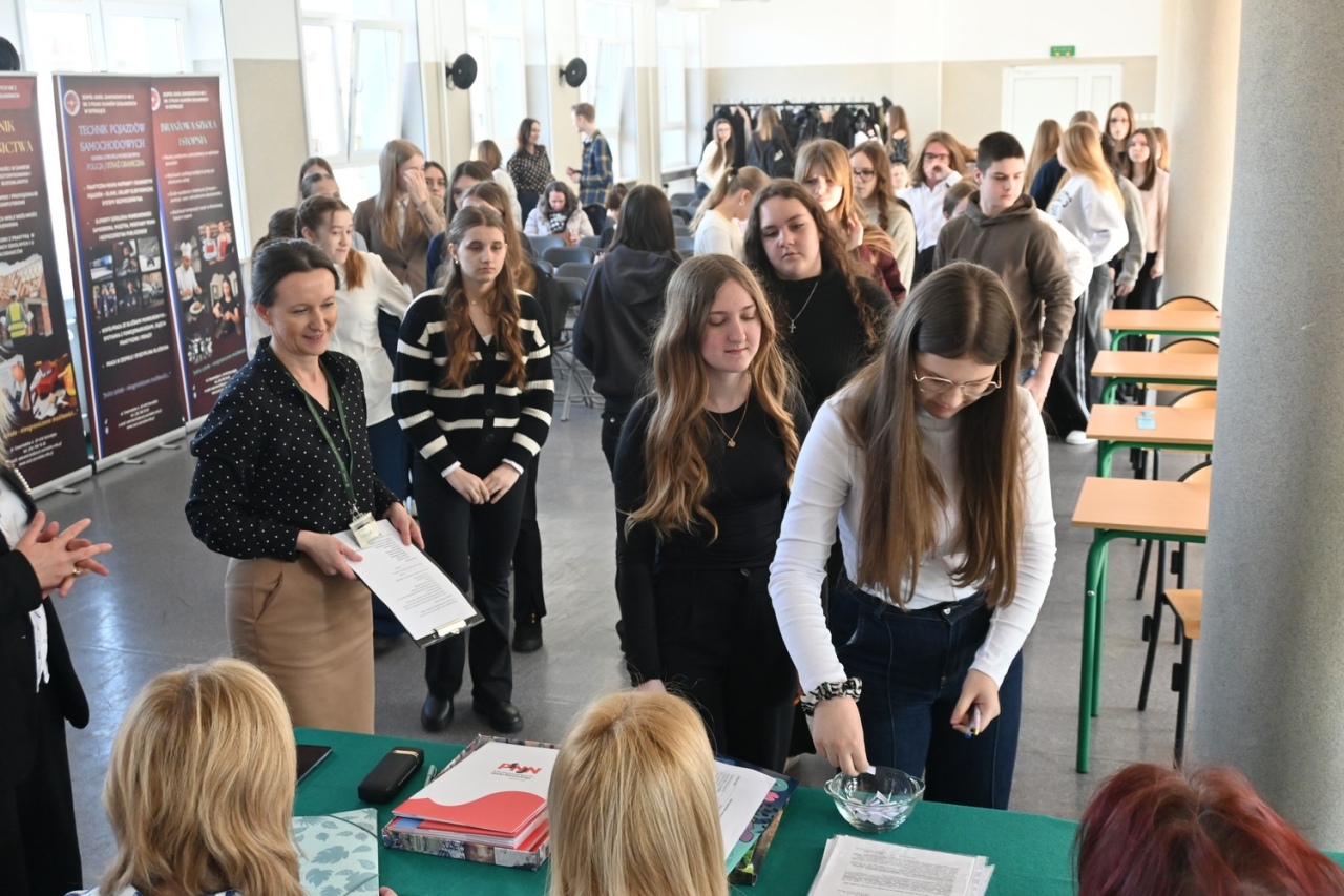 Rozstrzygnięto III edycję konkursu „Memory Meister” w ZSZ Nr 2 [4.03.2026] - zdjęcie #16 - eOstroleka.pl