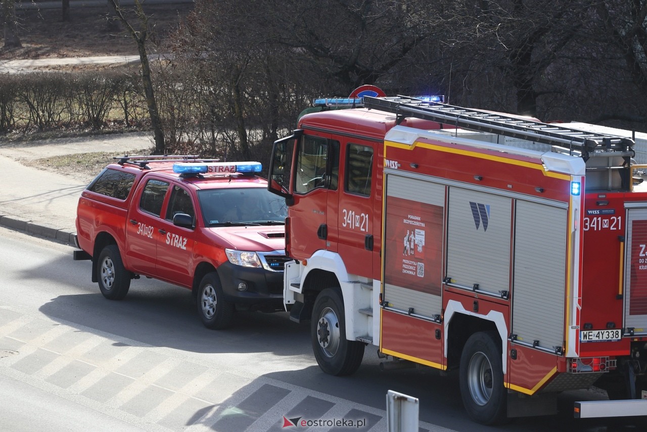 Interwencja strażaków przy Goworowskiej [5.03.2026] - zdjęcie #8 - eOstroleka.pl