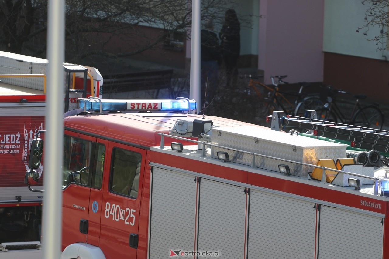 Interwencja strażaków przy Goworowskiej [5.03.2026] - zdjęcie #7 - eOstroleka.pl