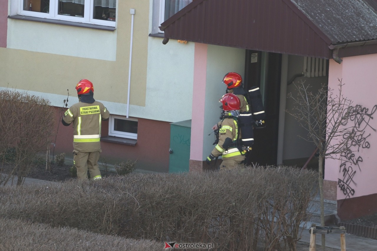 Interwencja strażaków przy Goworowskiej [5.03.2026] - zdjęcie #4 - eOstroleka.pl