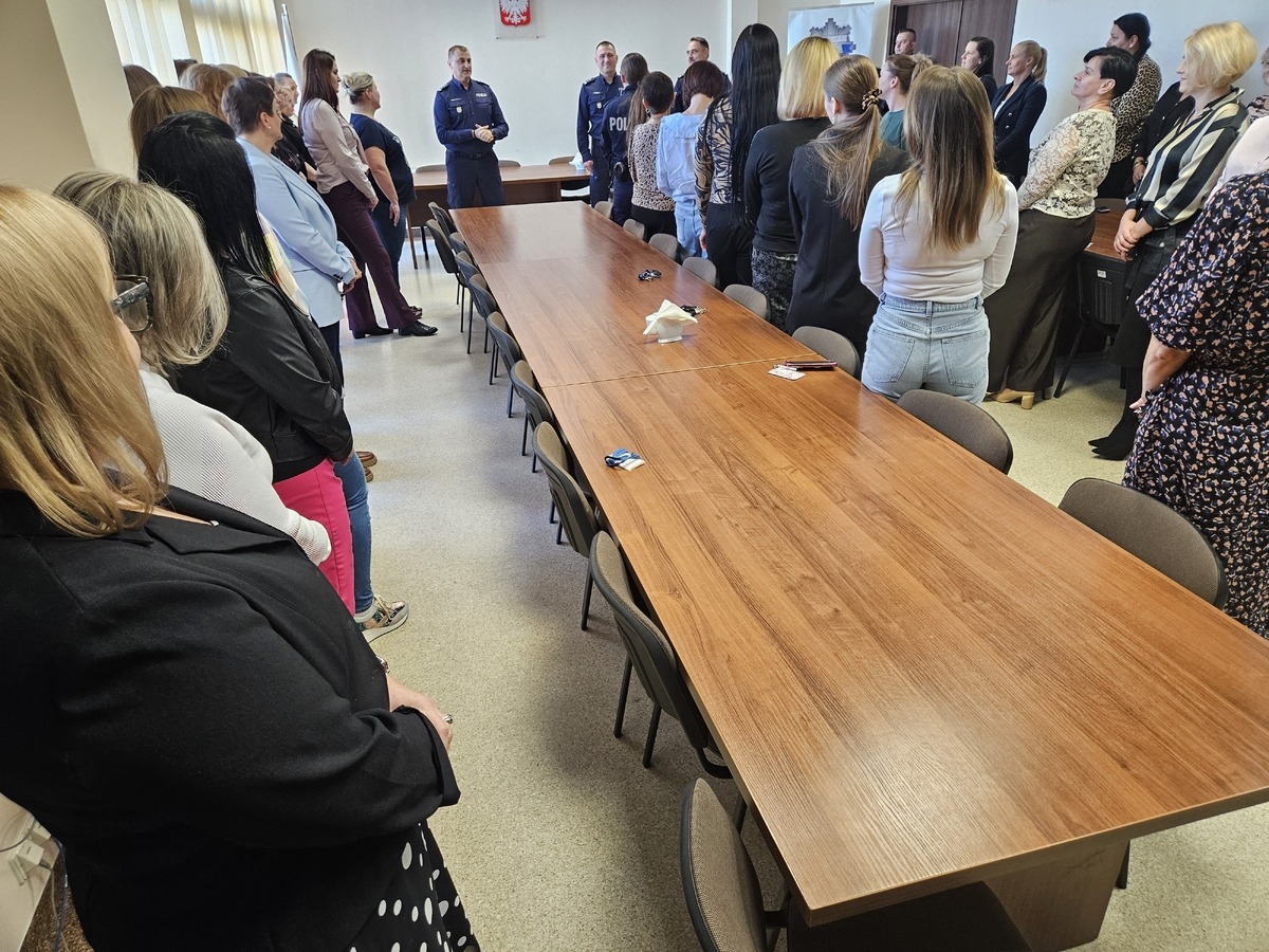 Dzień Kobiet w ostrołęckiej komendzie [6.03.2026] - zdjęcie #1 - eOstroleka.pl