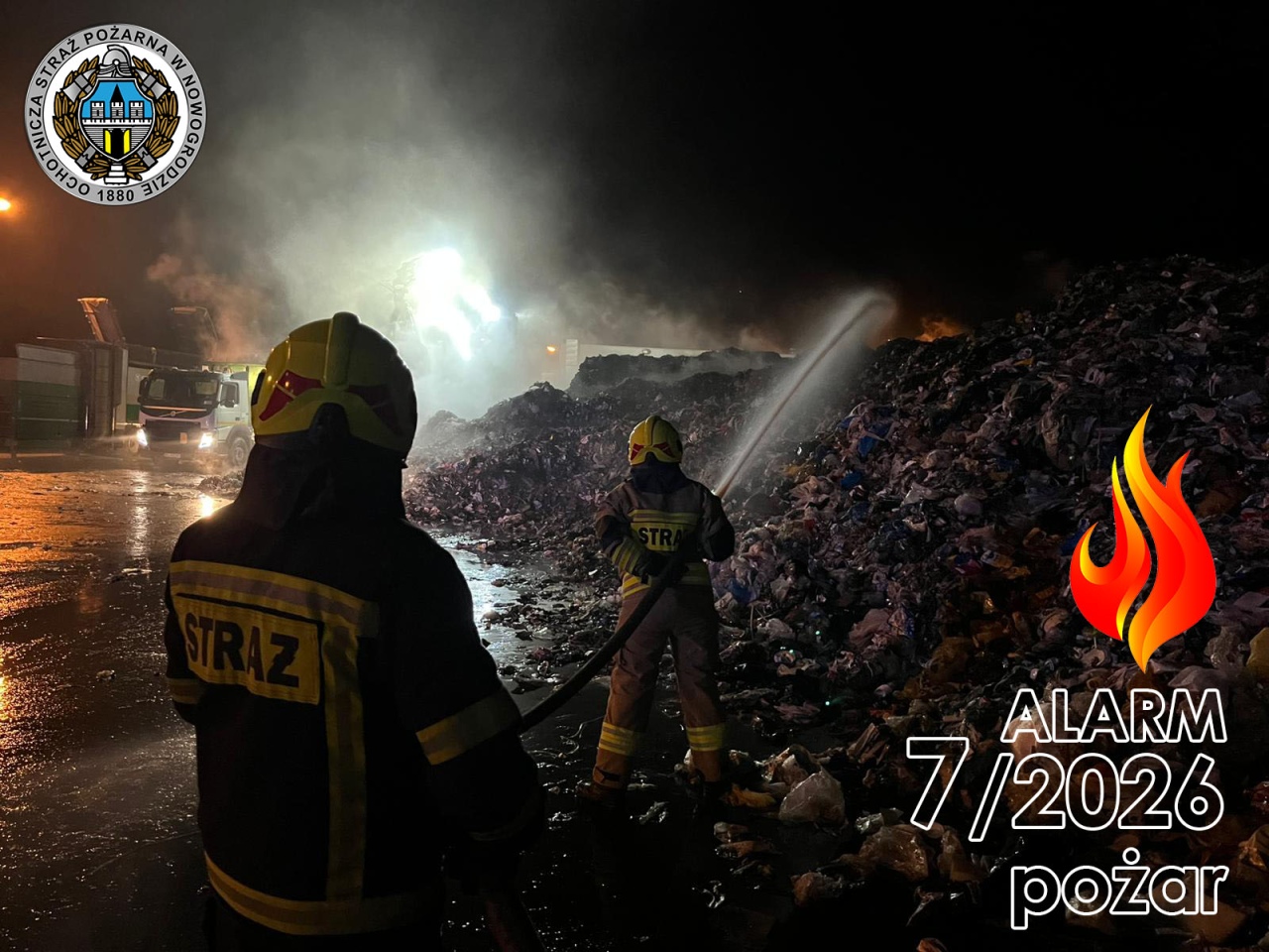 Pożar składowiska odpadów w Czartorii [07.03.2026] - zdjęcie #8 - eOstroleka.pl