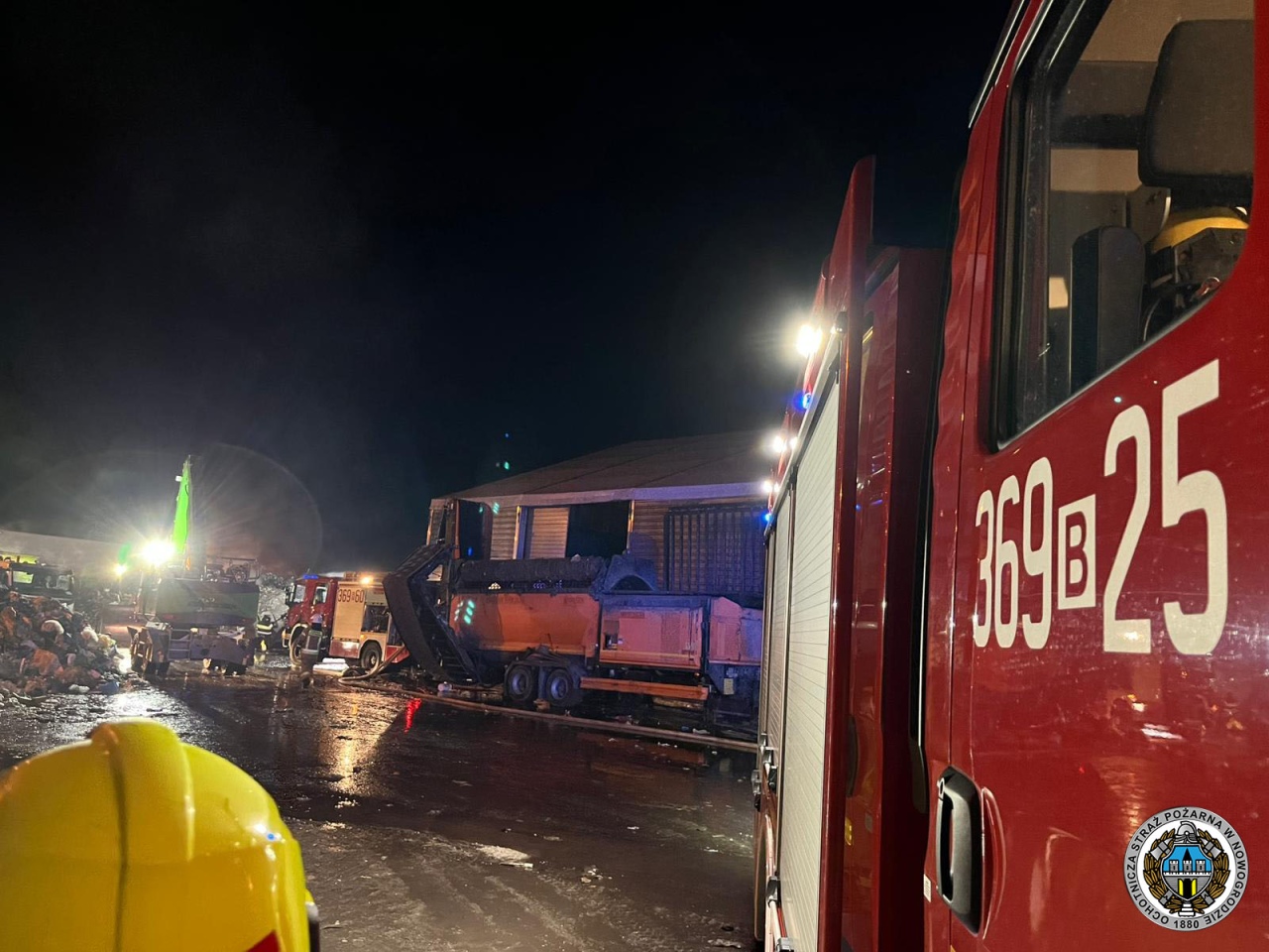 Pożar składowiska odpadów w Czartorii [07.03.2026] - zdjęcie #7 - eOstroleka.pl