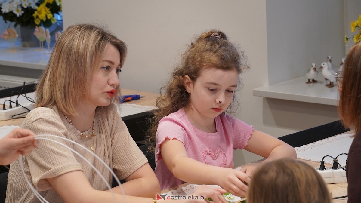 Warsztaty Wiosenne wianki w Muzeum Kultury Kurpiowskiej [08.03.2026] - zdjęcie #38 - eOstroleka.pl