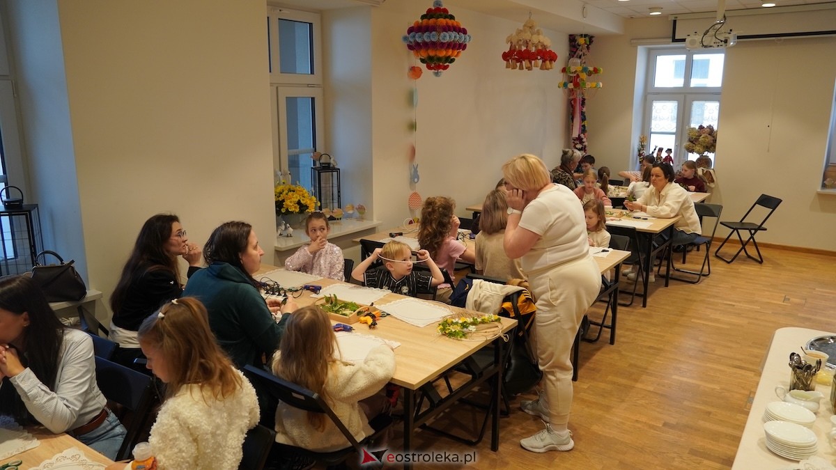 Warsztaty Wiosenne wianki w Muzeum Kultury Kurpiowskiej [08.03.2026] - zdjęcie #30 - eOstroleka.pl
