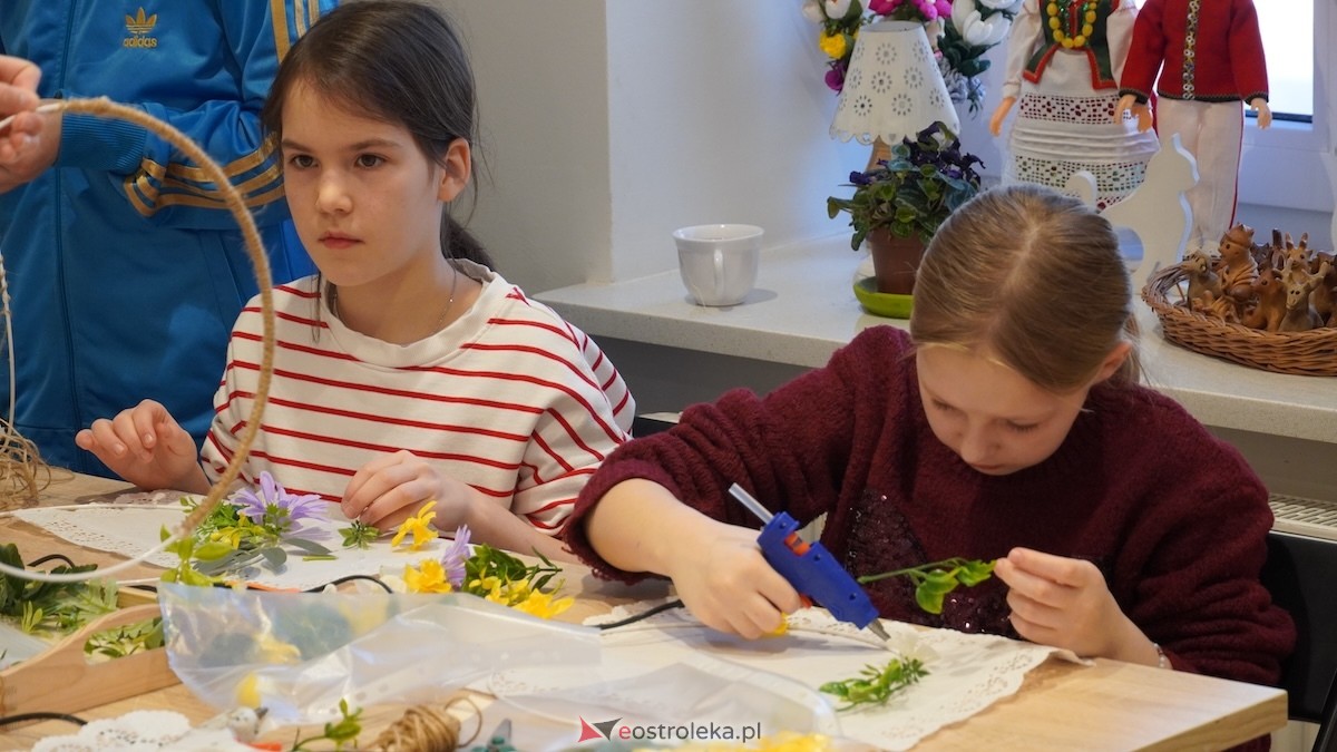 Warsztaty Wiosenne wianki w Muzeum Kultury Kurpiowskiej [08.03.2026] - zdjęcie #6 - eOstroleka.pl