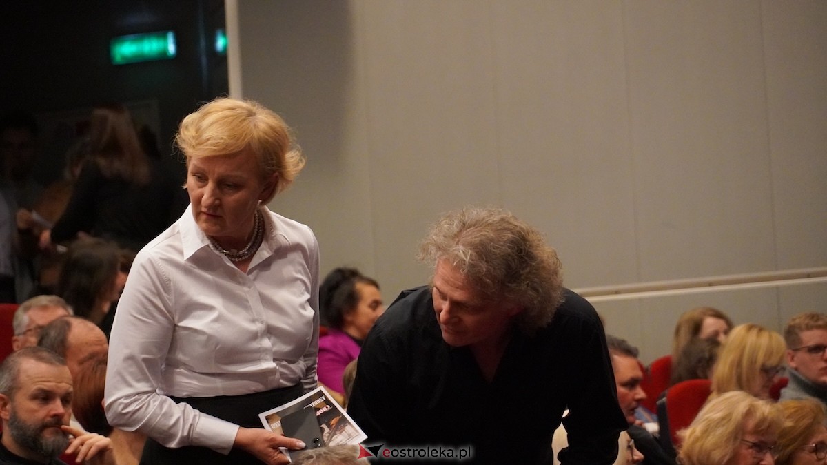 Recital Andrzeja Wiercińskiego w OCK z okazji Dnia Kobiet [08.03.2026] - zdjęcie #41 - eOstroleka.pl