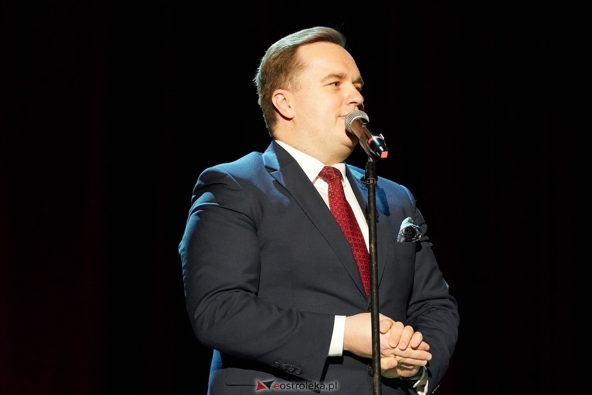 Recital Andrzeja Wiercińskiego w OCK z okazji Dnia Kobiet [08.03.2026] - zdjęcie #26 - eOstroleka.pl