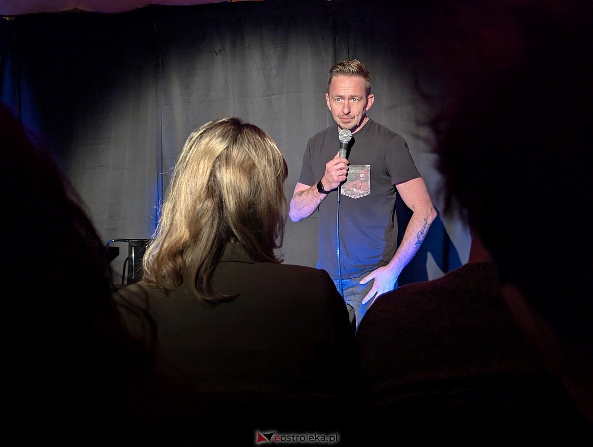 Michał Pałubski stand up w klubie Łubudu [07.03.2026] - zdjęcie #3 - eOstroleka.pl