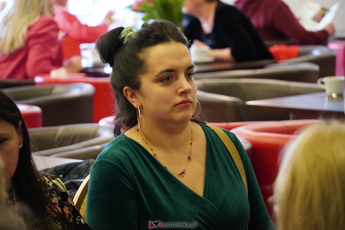 Międzypokoleniowy Dzień Kobiet w Ostrołęce [08.03.2026] - zdjęcie #57 - eOstroleka.pl