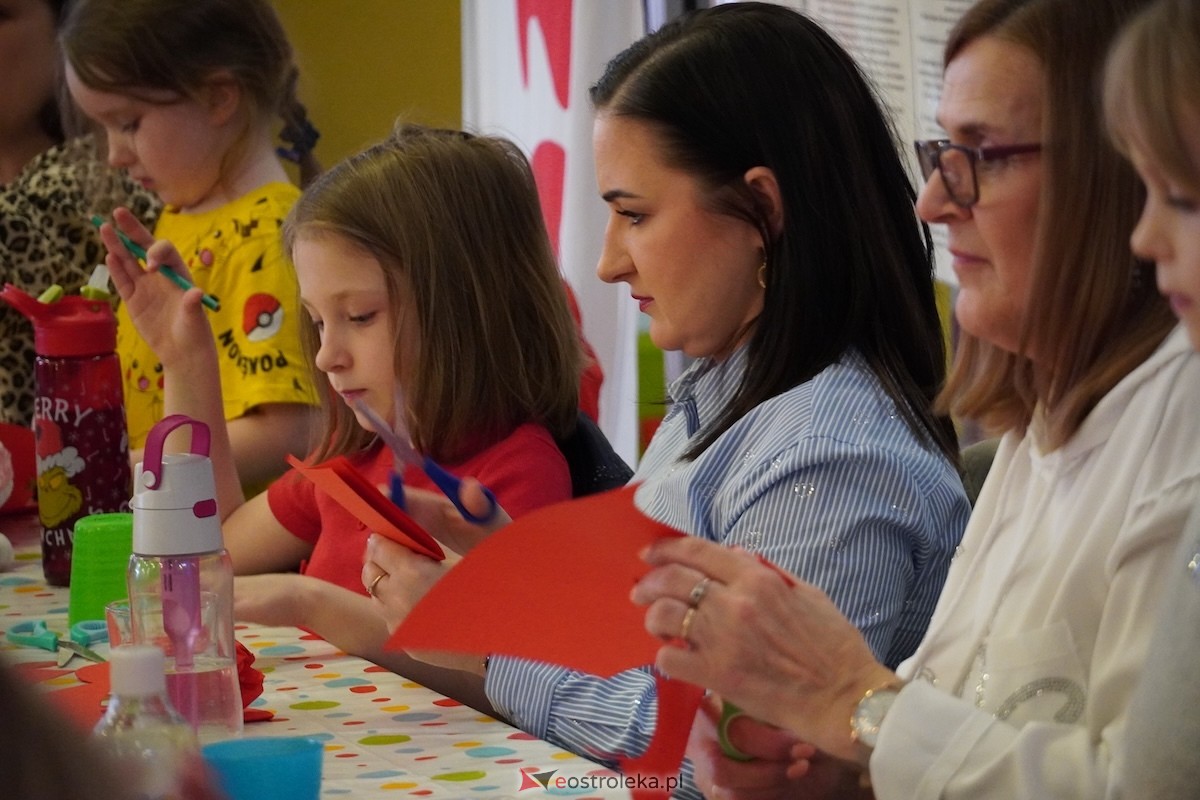 Międzypokoleniowy Dzień Kobiet w Ostrołęce [08.03.2026] - zdjęcie #42 - eOstroleka.pl