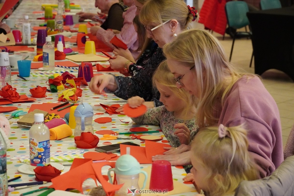 Międzypokoleniowy Dzień Kobiet w Ostrołęce [08.03.2026] - zdjęcie #41 - eOstroleka.pl