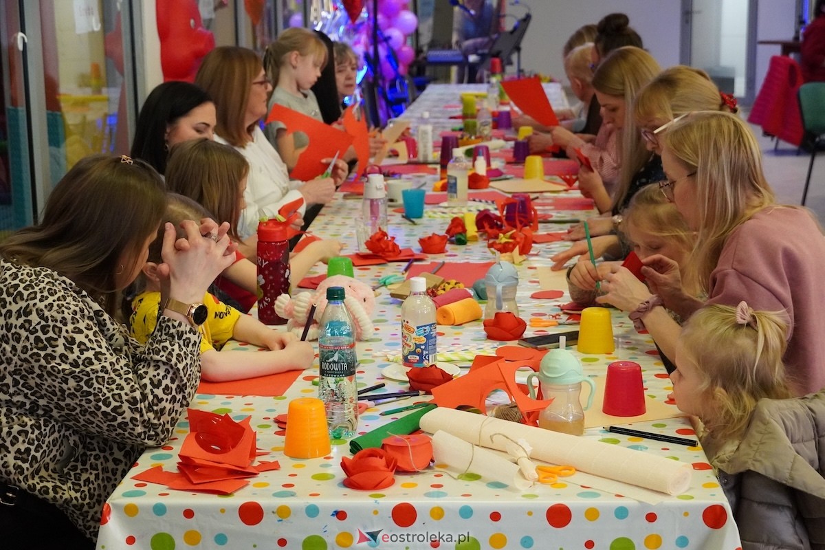 Międzypokoleniowy Dzień Kobiet w Ostrołęce [08.03.2026] - zdjęcie #37 - eOstroleka.pl