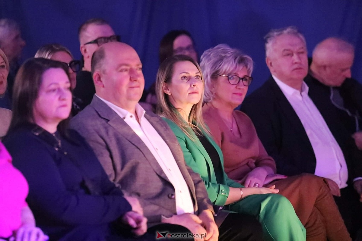 „Kobiety polskiej estrady” w Olszewie-Borkach [8.03.2026] - zdjęcie #64 - eOstroleka.pl