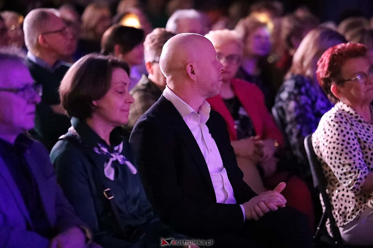 „Kobiety polskiej estrady” w Olszewie-Borkach [8.03.2026] - zdjęcie #61 - eOstroleka.pl