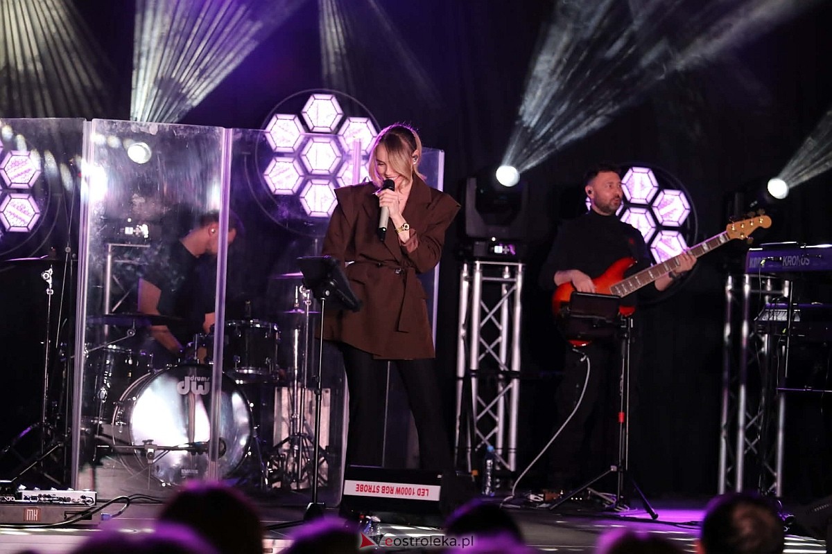 „Kobiety polskiej estrady” w Olszewie-Borkach [8.03.2026] - zdjęcie #56 - eOstroleka.pl