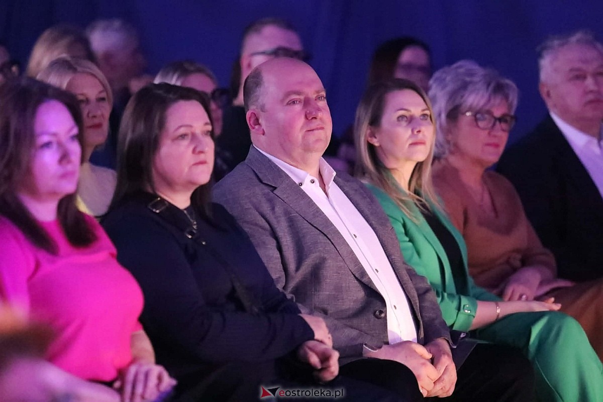 „Kobiety polskiej estrady” w Olszewie-Borkach [8.03.2026] - zdjęcie #54 - eOstroleka.pl
