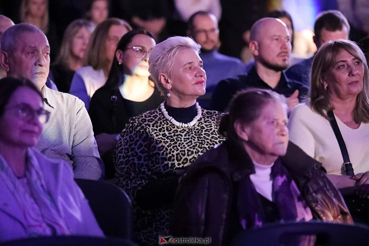 „Kobiety polskiej estrady” w Olszewie-Borkach [8.03.2026] - zdjęcie #51 - eOstroleka.pl