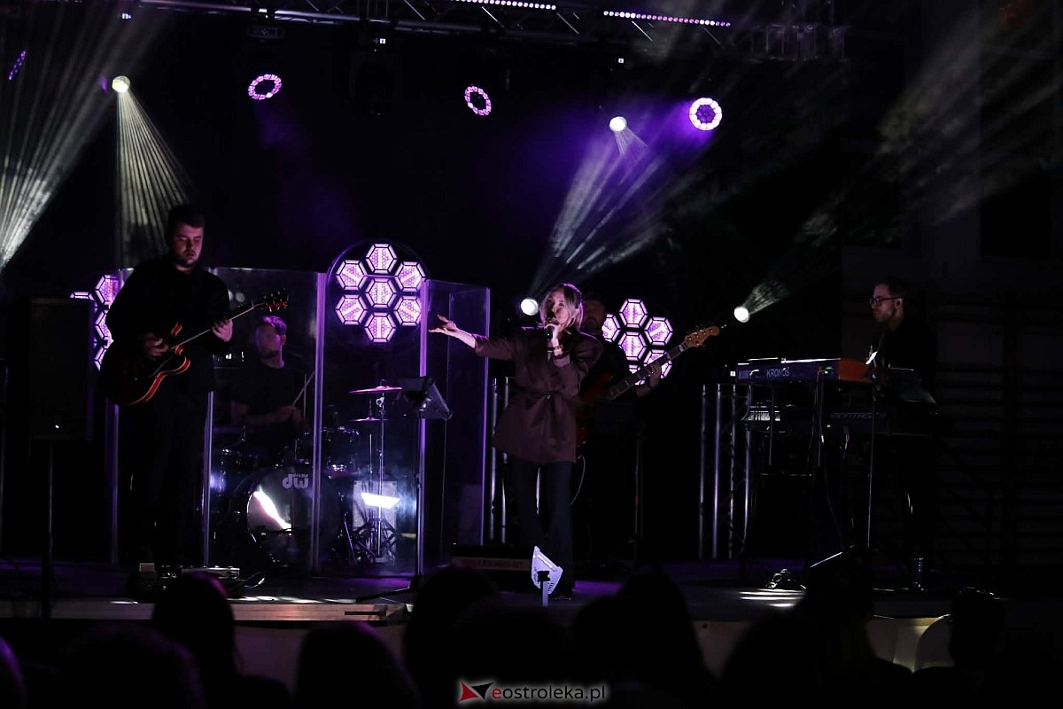 „Kobiety polskiej estrady” w Olszewie-Borkach [8.03.2026] - zdjęcie #49 - eOstroleka.pl