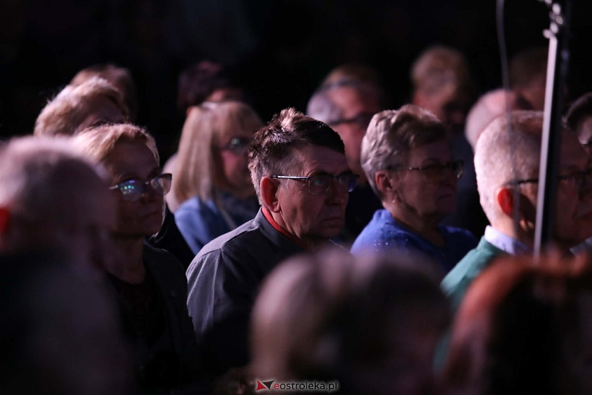 „Kobiety polskiej estrady” w Olszewie-Borkach [8.03.2026] - zdjęcie #48 - eOstroleka.pl