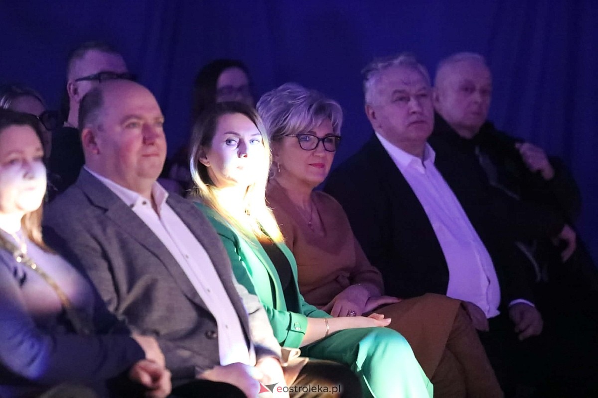 „Kobiety polskiej estrady” w Olszewie-Borkach [8.03.2026] - zdjęcie #43 - eOstroleka.pl