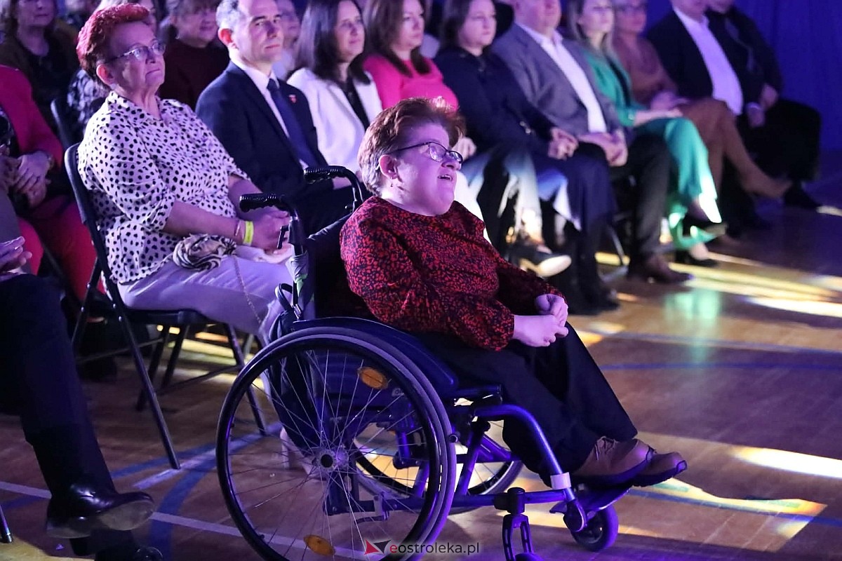 „Kobiety polskiej estrady” w Olszewie-Borkach [8.03.2026] - zdjęcie #36 - eOstroleka.pl