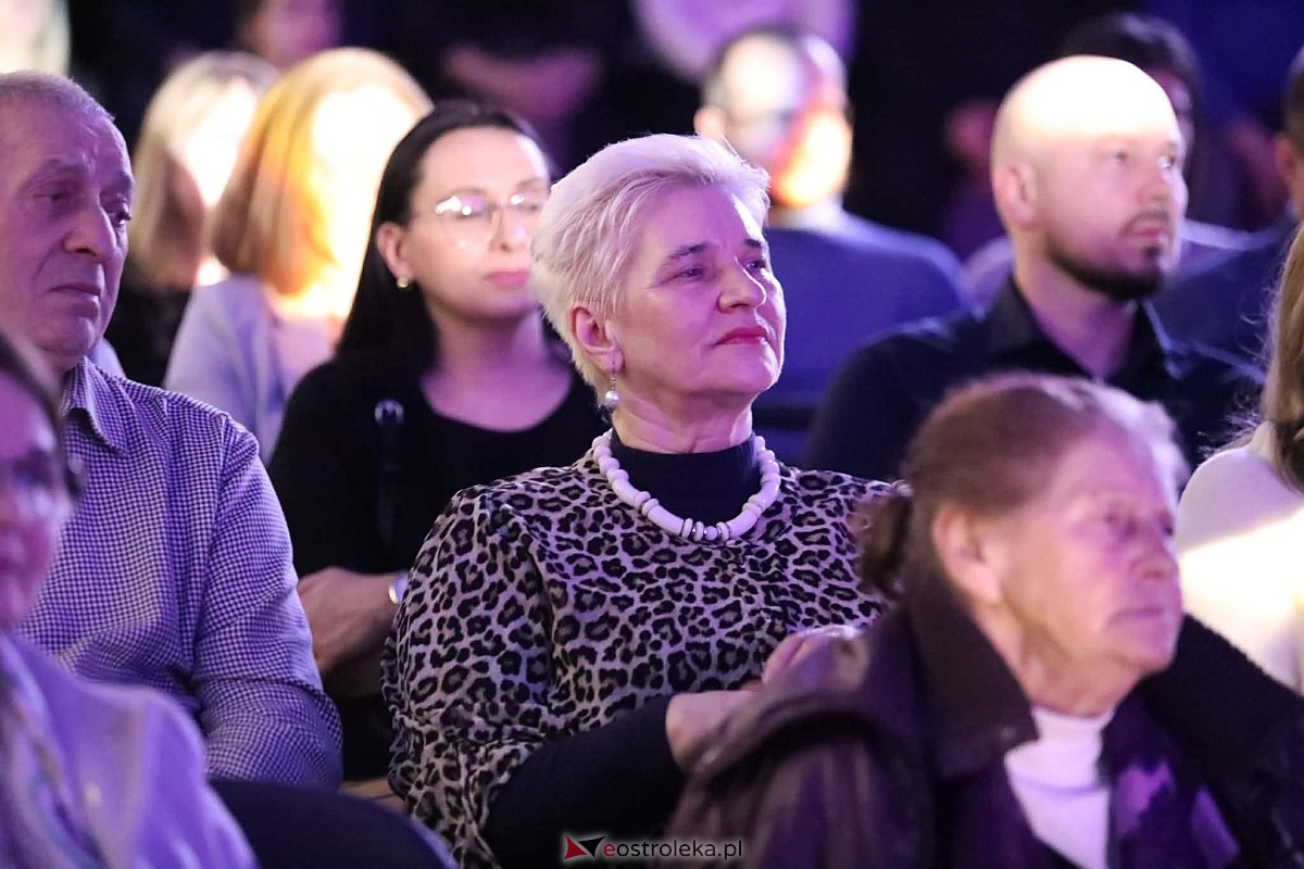 „Kobiety polskiej estrady” w Olszewie-Borkach [8.03.2026] - zdjęcie #35 - eOstroleka.pl