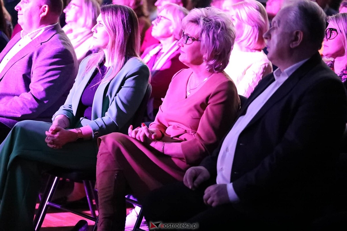 „Kobiety polskiej estrady” w Olszewie-Borkach [8.03.2026] - zdjęcie #34 - eOstroleka.pl