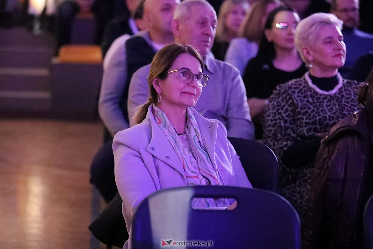 „Kobiety polskiej estrady” w Olszewie-Borkach [8.03.2026] - zdjęcie #31 - eOstroleka.pl