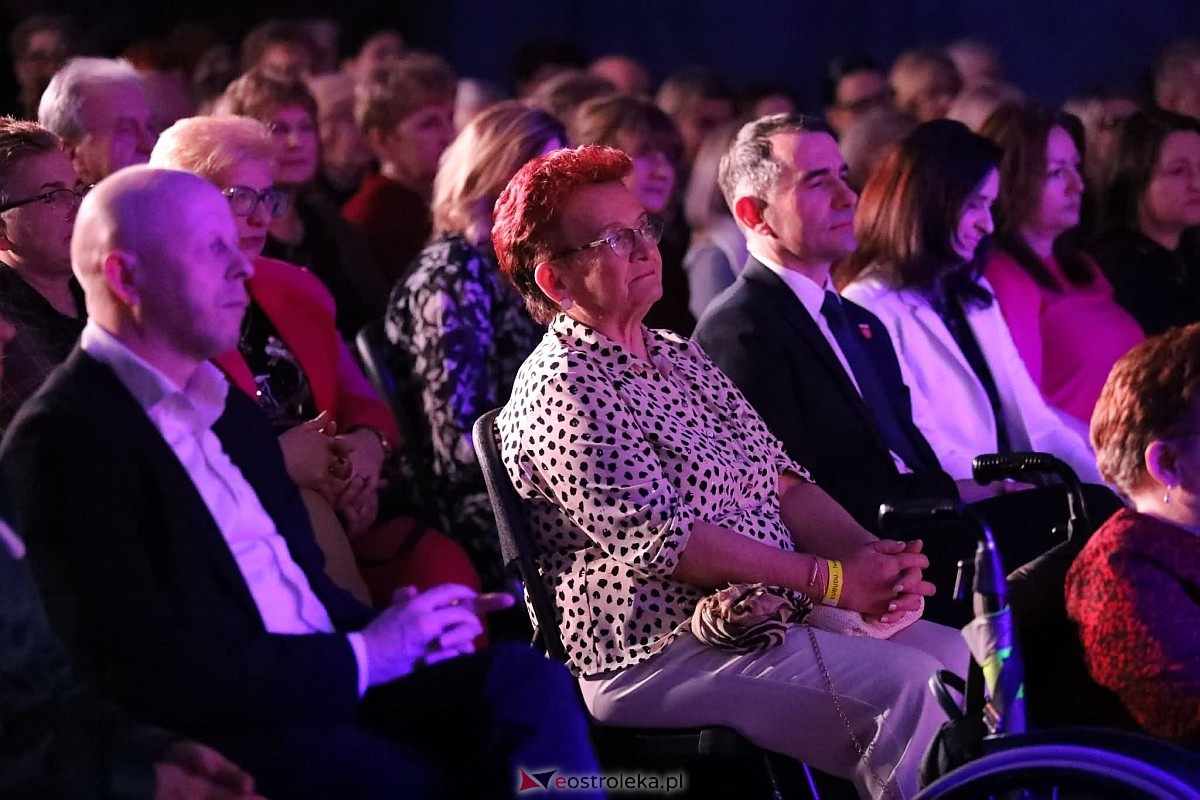 „Kobiety polskiej estrady” w Olszewie-Borkach [8.03.2026] - zdjęcie #27 - eOstroleka.pl