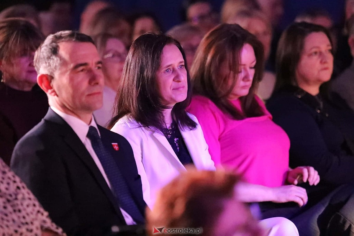 „Kobiety polskiej estrady” w Olszewie-Borkach [8.03.2026] - zdjęcie #26 - eOstroleka.pl