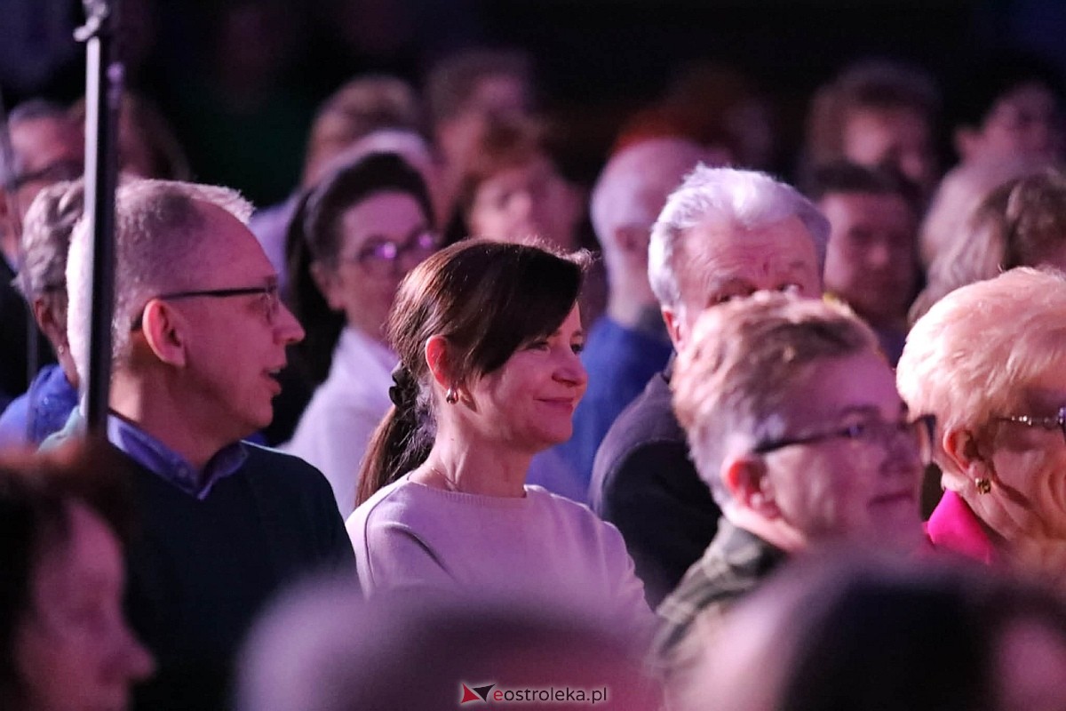„Kobiety polskiej estrady” w Olszewie-Borkach [8.03.2026] - zdjęcie #24 - eOstroleka.pl