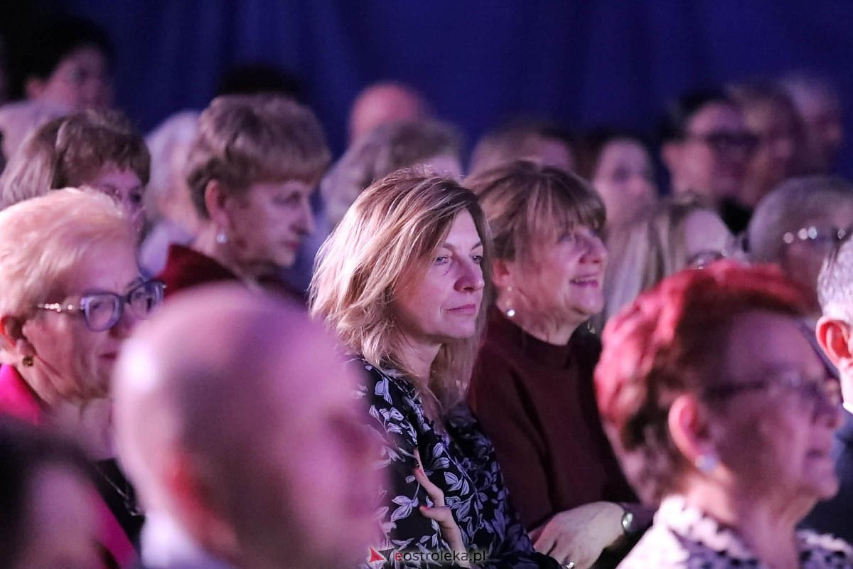 „Kobiety polskiej estrady” w Olszewie-Borkach [8.03.2026] - zdjęcie #23 - eOstroleka.pl
